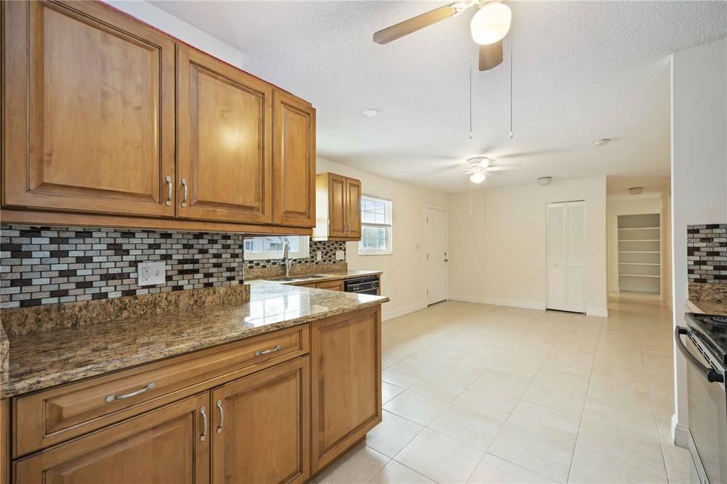 For Sale: $399,000 (4 beds, 2 baths, 1698 Square Feet)