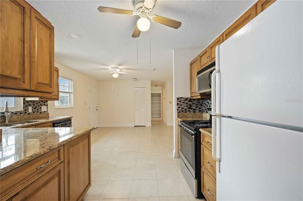 For Sale: $399,000 (4 beds, 2 baths, 1698 Square Feet)