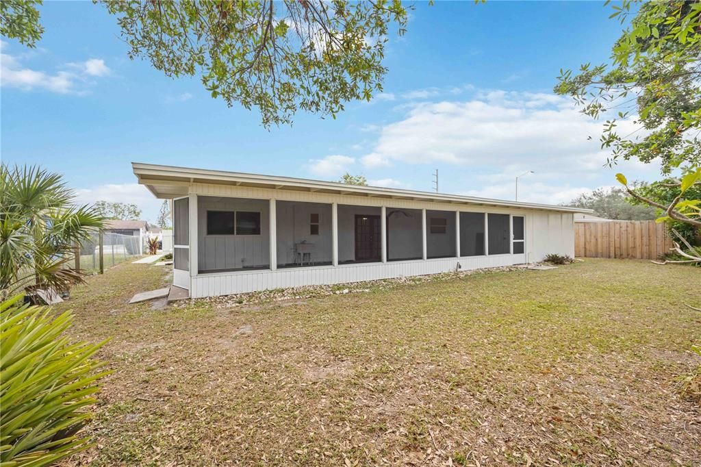 For Sale: $399,000 (4 beds, 2 baths, 1698 Square Feet)