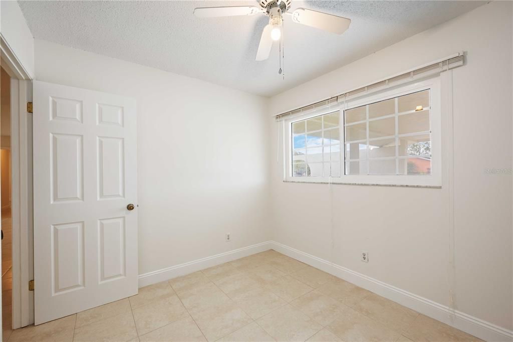 For Sale: $399,000 (4 beds, 2 baths, 1698 Square Feet)