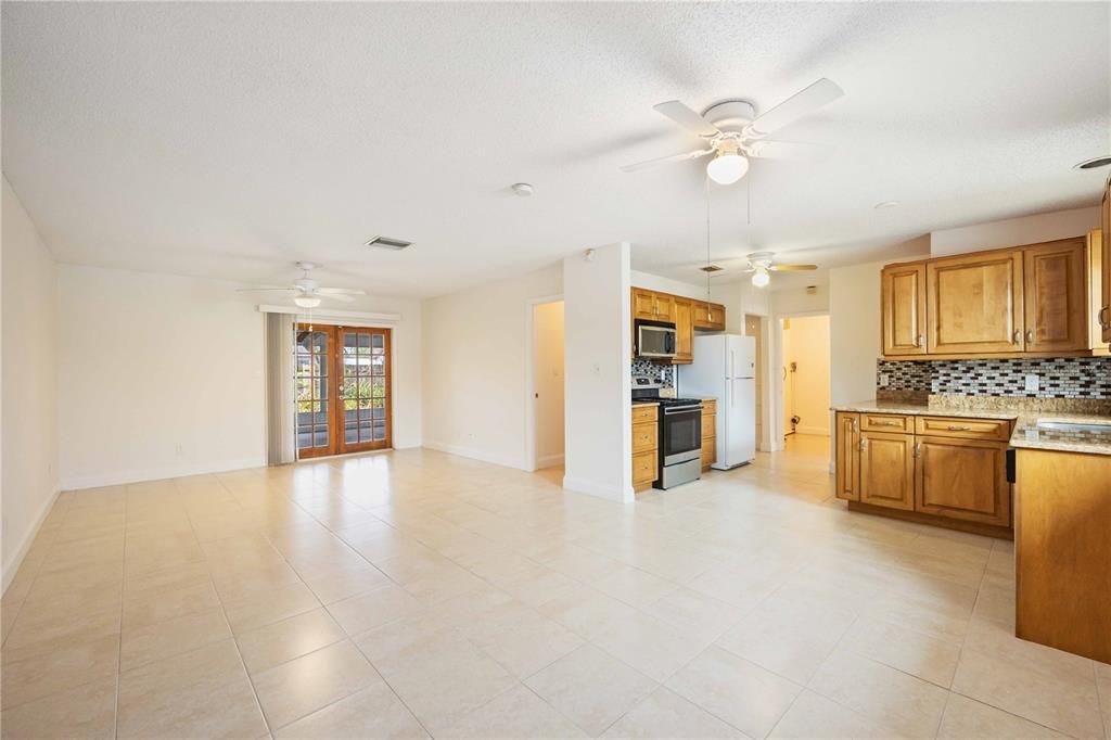 For Sale: $399,000 (4 beds, 2 baths, 1698 Square Feet)