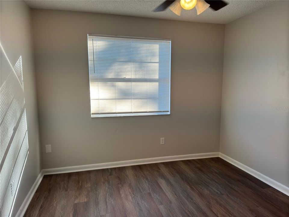 For Rent: $1,200 (2 beds, 1 baths, 1378 Square Feet)