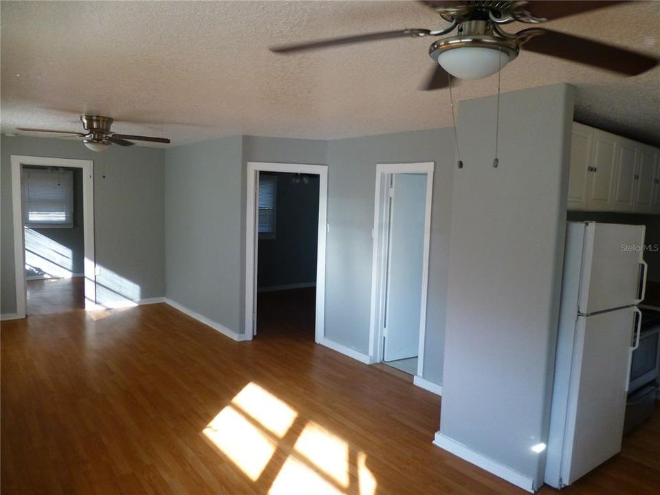 For Rent: $1,475 (2 beds, 1 baths, 700 Square Feet)