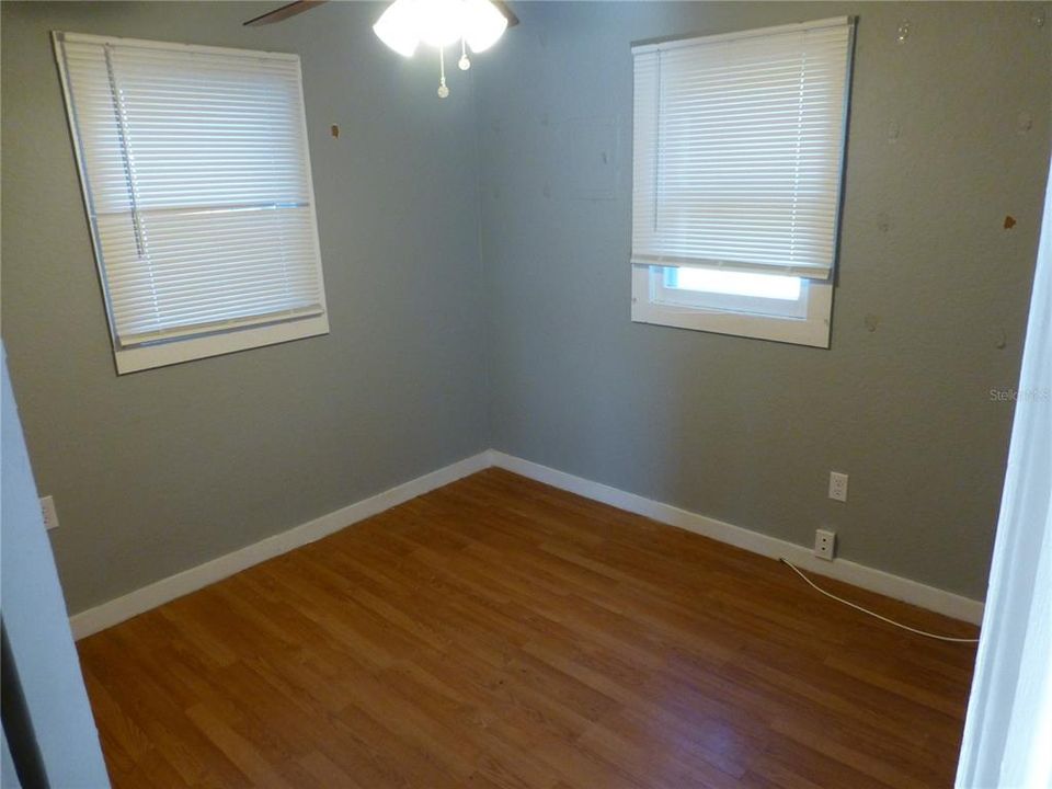 For Rent: $1,475 (2 beds, 1 baths, 700 Square Feet)