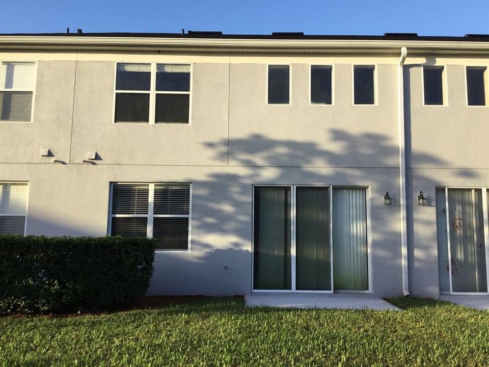 For Rent: $2,395 (3 beds, 3 baths, 2018 Square Feet)