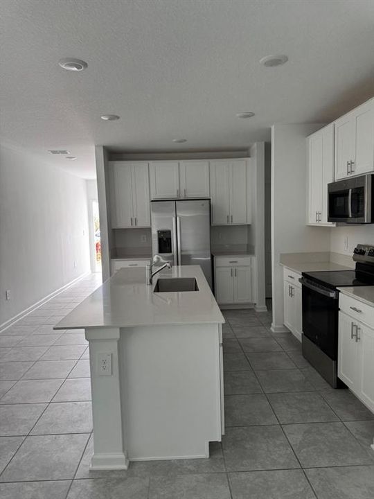 For Rent: $2,200 (3 beds, 2 baths, 1504 Square Feet)