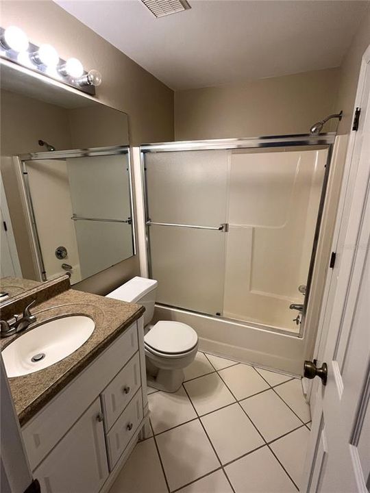 2nd Bathroom