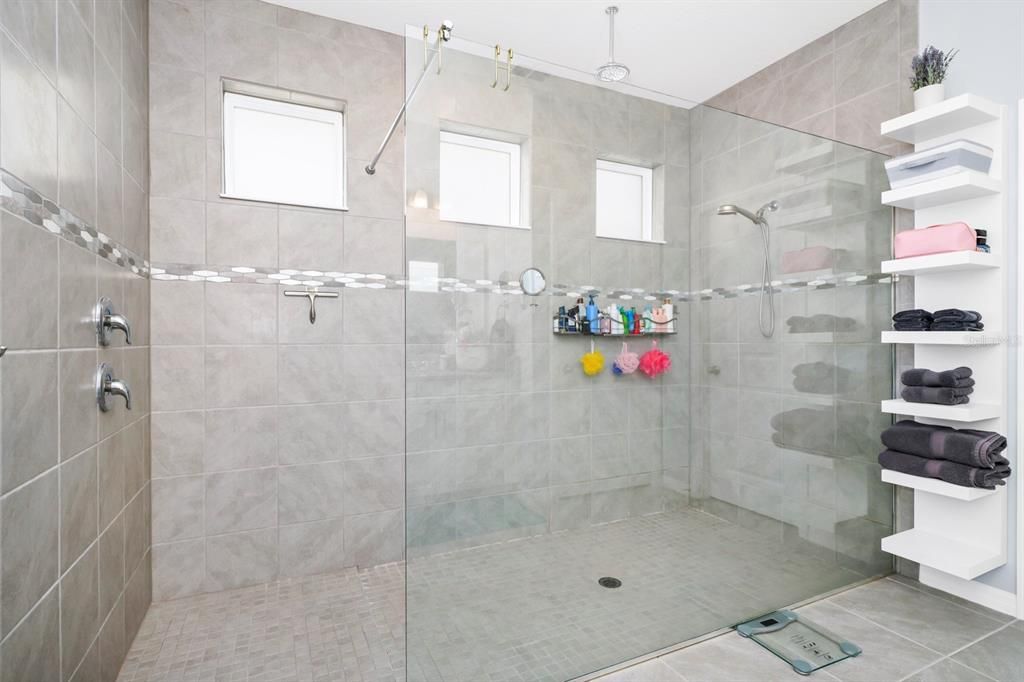 This is one Super Nice Shower!!!