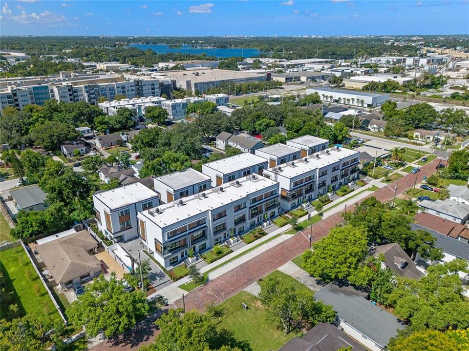 For Sale: $585,000 (3 beds, 3 baths, 2126 Square Feet)