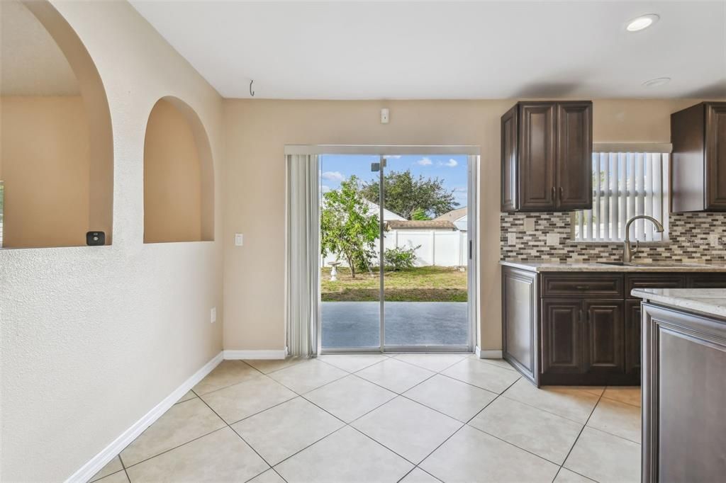 For Sale: $475,000 (4 beds, 2 baths, 2215 Square Feet)