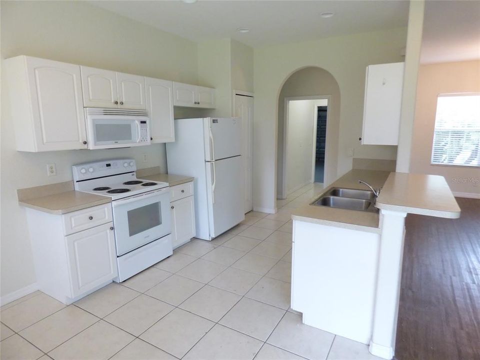 For Rent: $1,750 (3 beds, 2 baths, 1531 Square Feet)