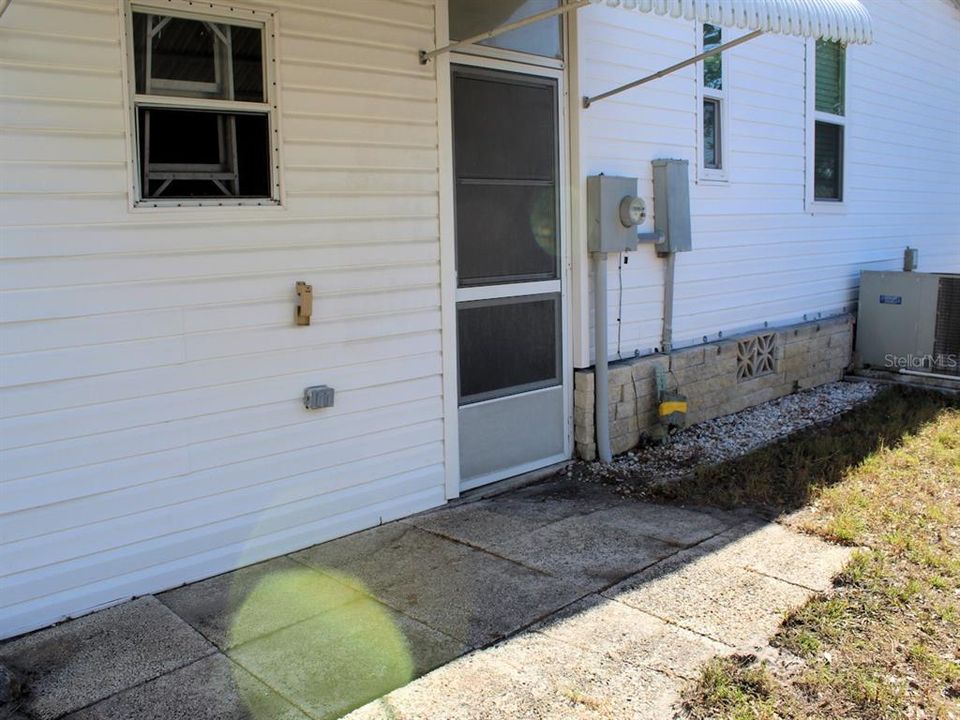 For Sale: $139,000 (2 beds, 2 baths, 1375 Square Feet)