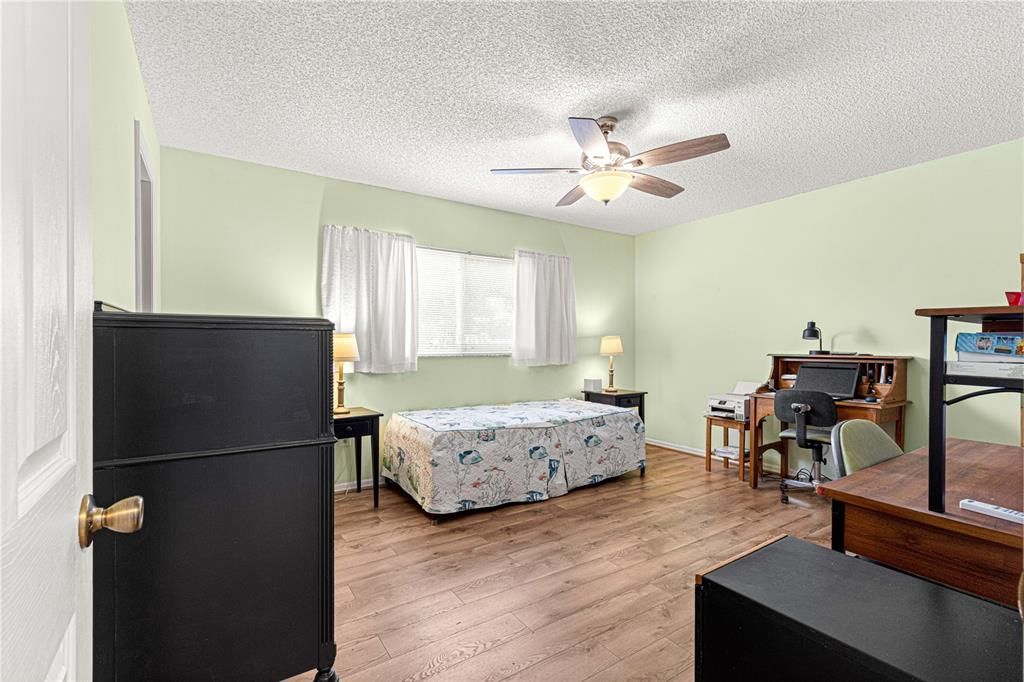 For Sale: $244,900 (2 beds, 2 baths, 1248 Square Feet)