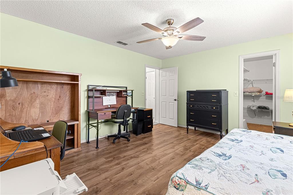 For Sale: $244,900 (2 beds, 2 baths, 1248 Square Feet)