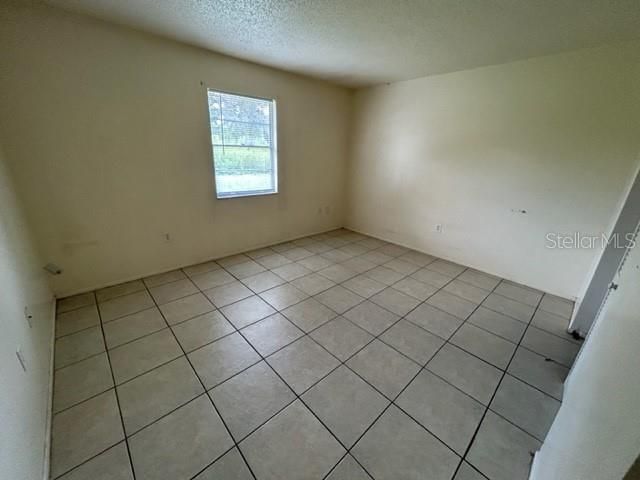 For Rent: $1,500 (2 beds, 1 baths, 993 Square Feet)