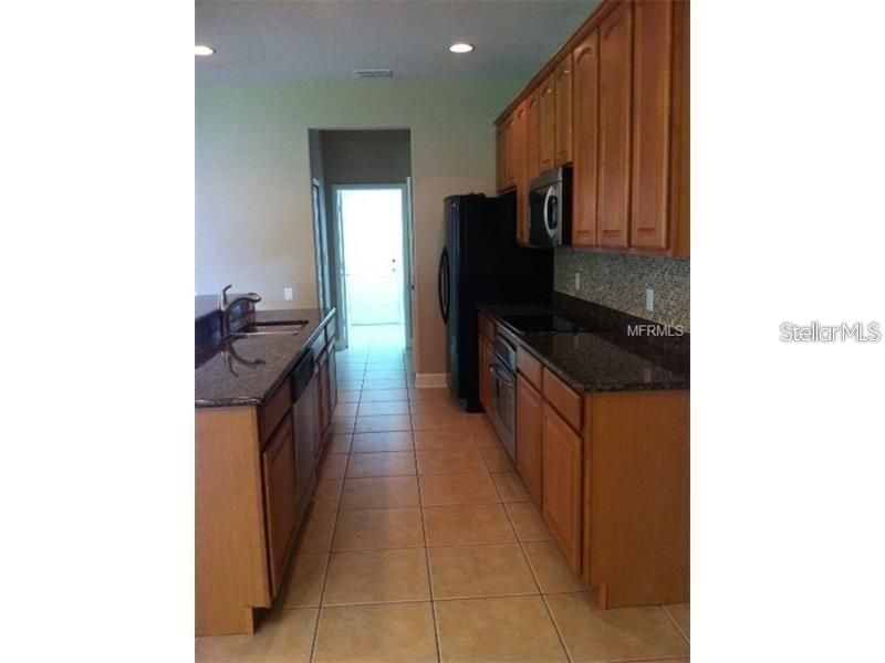 For Rent: $2,750 (3 beds, 2 baths, 2010 Square Feet)