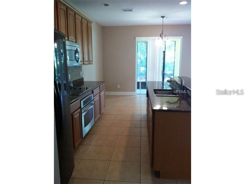 For Rent: $2,750 (3 beds, 2 baths, 2010 Square Feet)