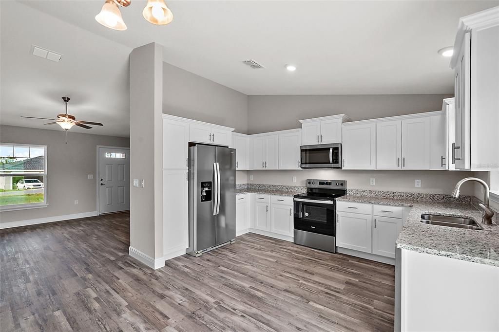 For Sale: $239,900 (3 beds, 2 baths, 1138 Square Feet)