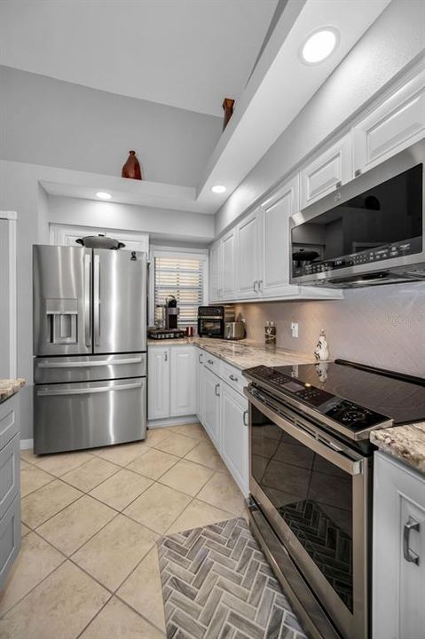 For Sale: $439,900 (2 beds, 2 baths, 1642 Square Feet)