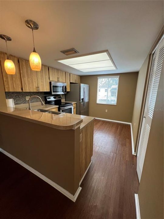 For Rent: $1,795 (2 beds, 2 baths, 1054 Square Feet)