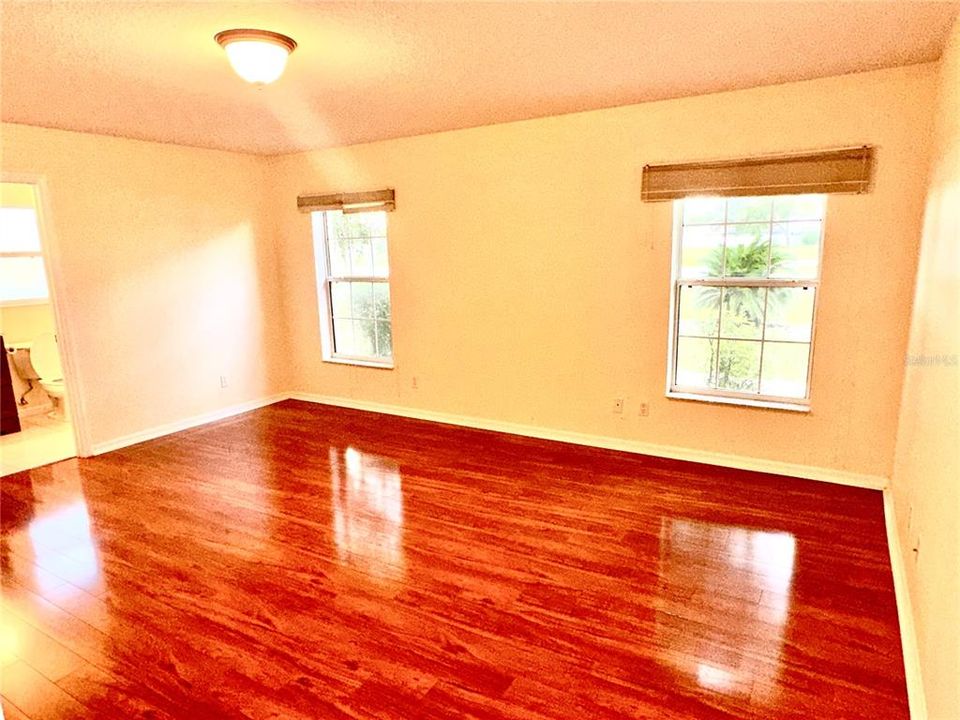 For Rent: $2,000 (3 beds, 2 baths, 1598 Square Feet)