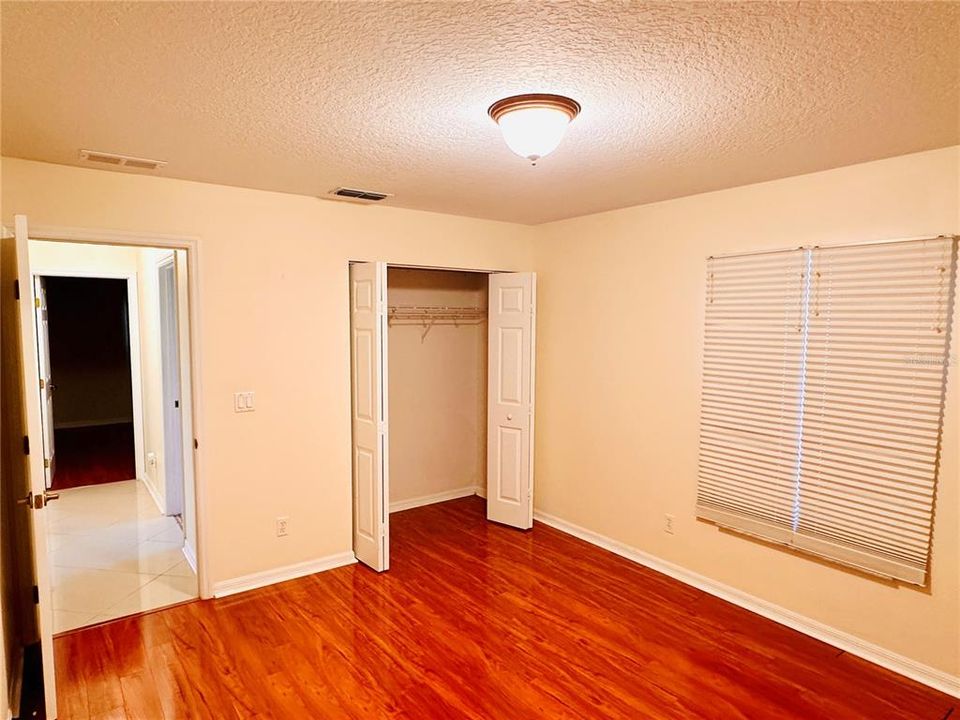 For Rent: $2,000 (3 beds, 2 baths, 1598 Square Feet)