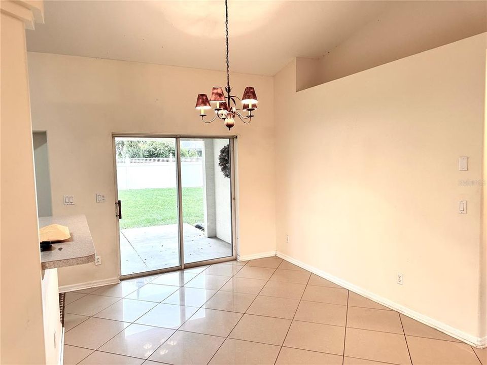 For Rent: $2,000 (3 beds, 2 baths, 1598 Square Feet)