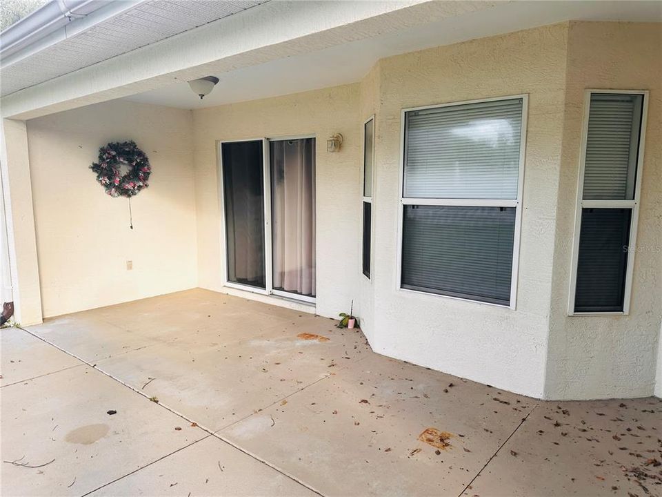 For Rent: $2,000 (3 beds, 2 baths, 1598 Square Feet)