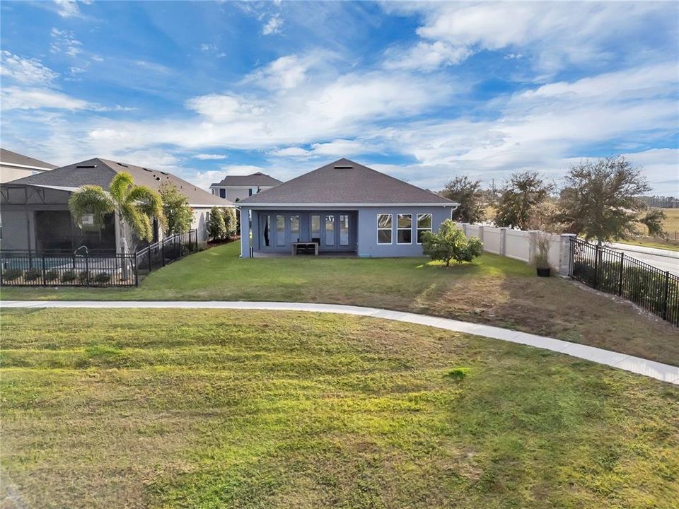 For Sale: $799,000 (3 beds, 2 baths, 2571 Square Feet)