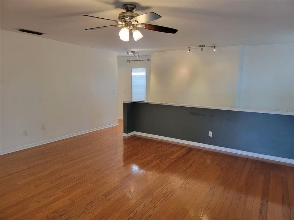 For Rent: $2,600 (2 beds, 2 baths, 1025 Square Feet)