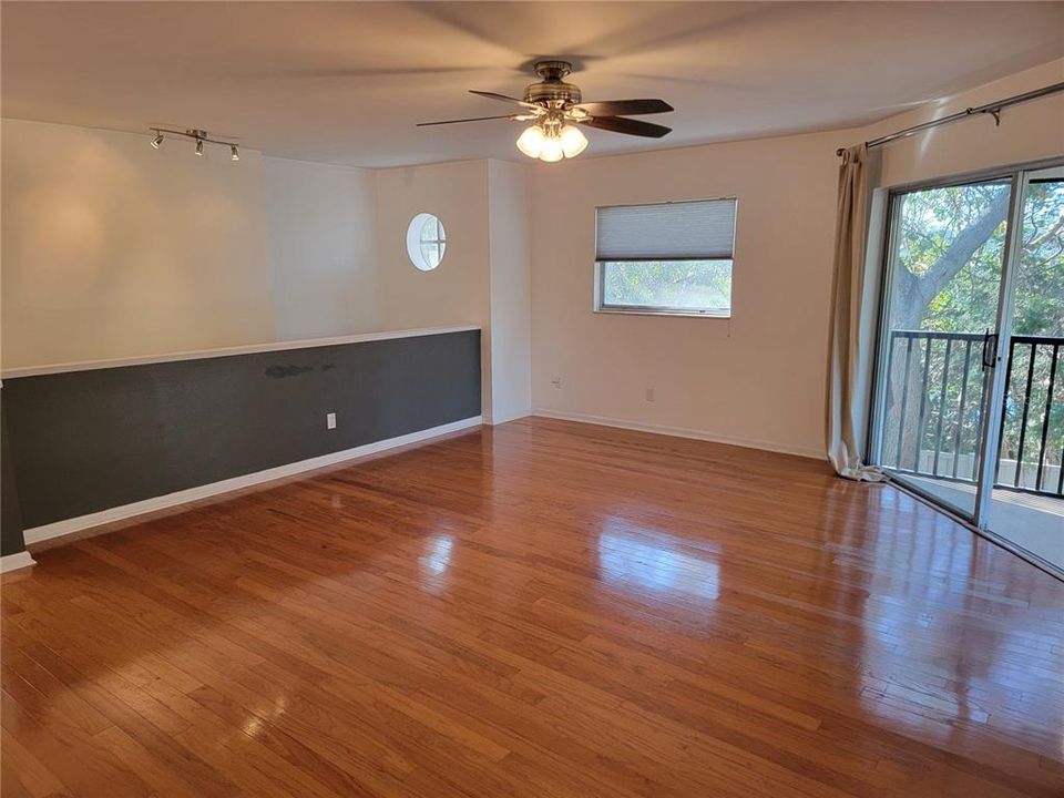 For Rent: $2,600 (2 beds, 2 baths, 1025 Square Feet)