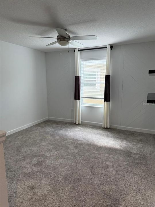 For Rent: $2,700 (3 beds, 2 baths, 2074 Square Feet)