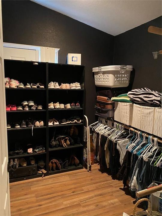 Walk In Closet - Primary