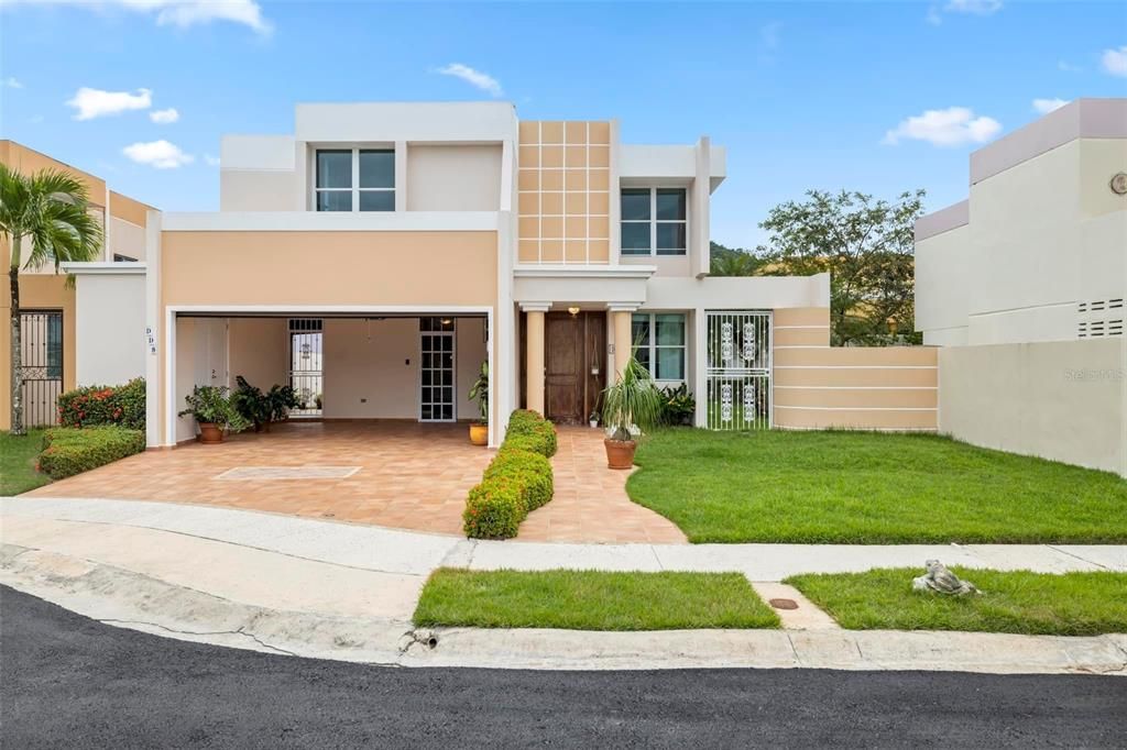 Vendido Recientemente: $367,000 (4 camas, 2 baños, 1700 Pies cuadrados)