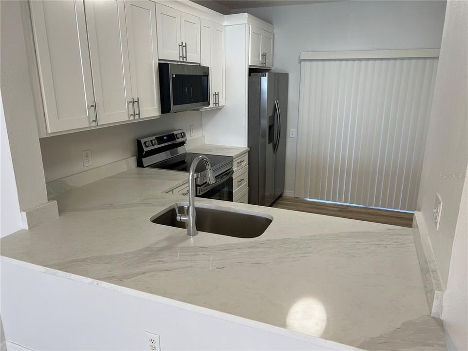 For Sale: $309,900 (2 beds, 1 baths, 1152 Square Feet)