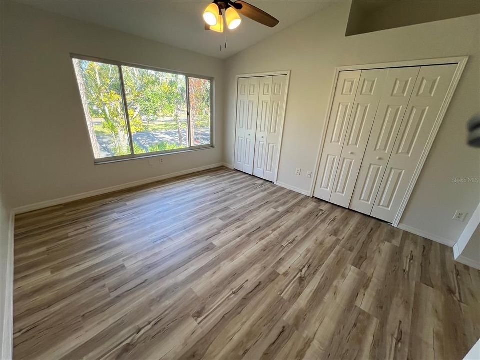 For Sale: $309,900 (2 beds, 1 baths, 1152 Square Feet)