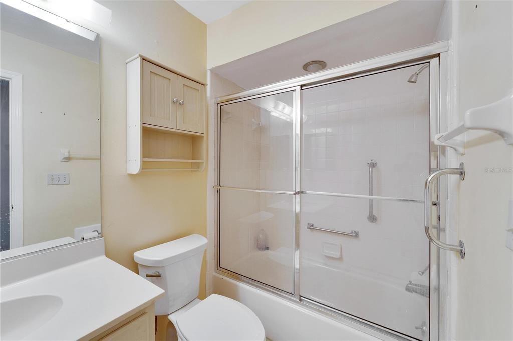 For Sale: $224,900 (2 beds, 2 baths, 1516 Square Feet)