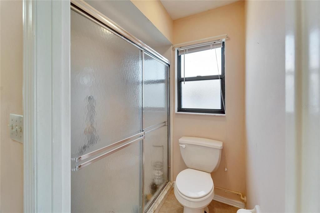 For Sale: $224,900 (2 beds, 2 baths, 1516 Square Feet)