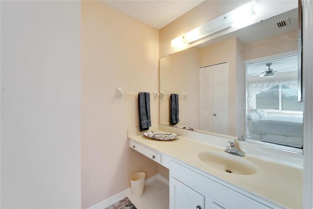 For Sale: $224,900 (2 beds, 2 baths, 1516 Square Feet)