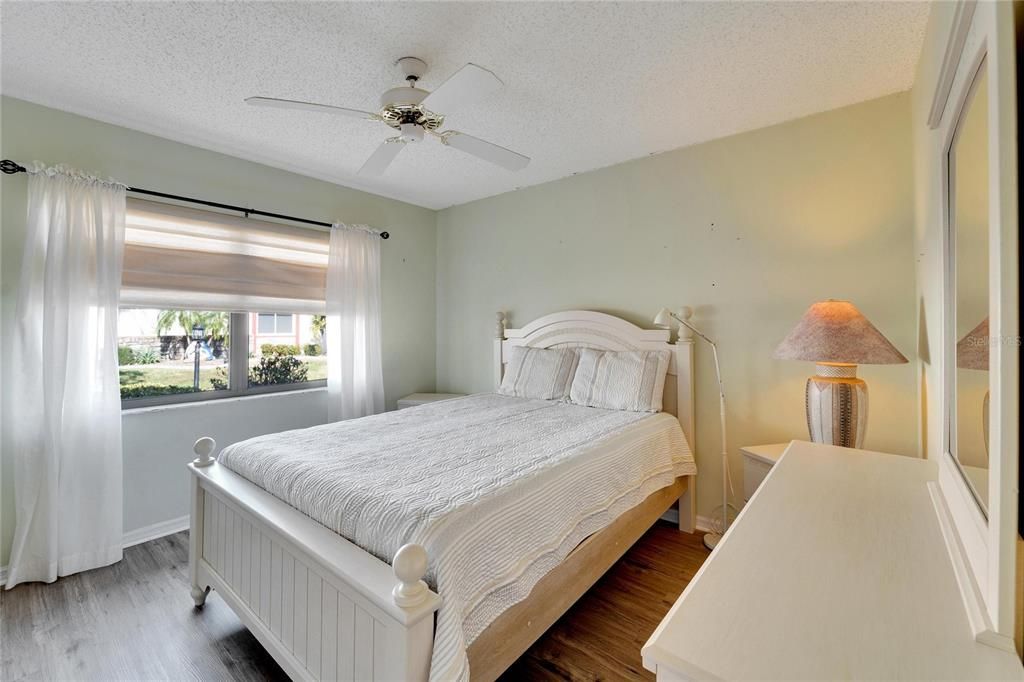 For Sale: $224,900 (2 beds, 2 baths, 1516 Square Feet)