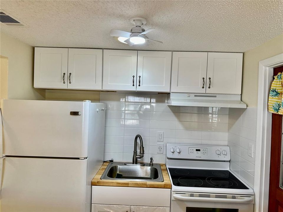 For Rent: $1,500 (2 beds, 2 baths, 801 Square Feet)