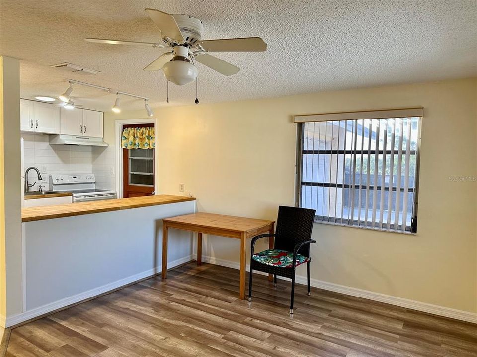 For Rent: $1,500 (2 beds, 2 baths, 801 Square Feet)