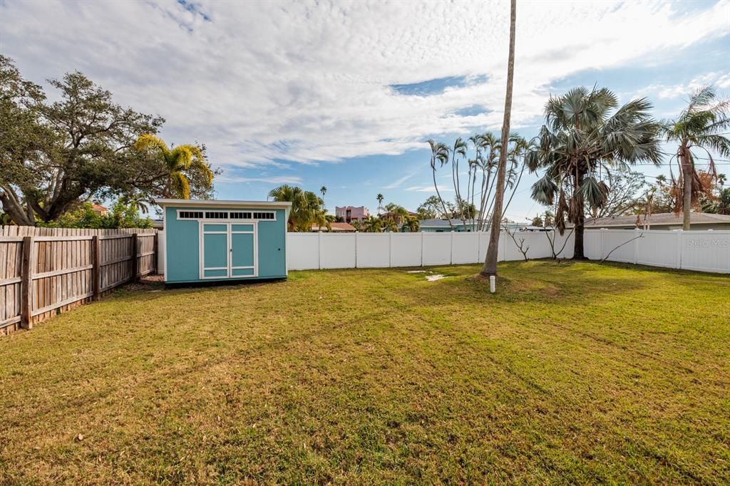 For Sale: $450,000 (3 beds, 2 baths, 1080 Square Feet)