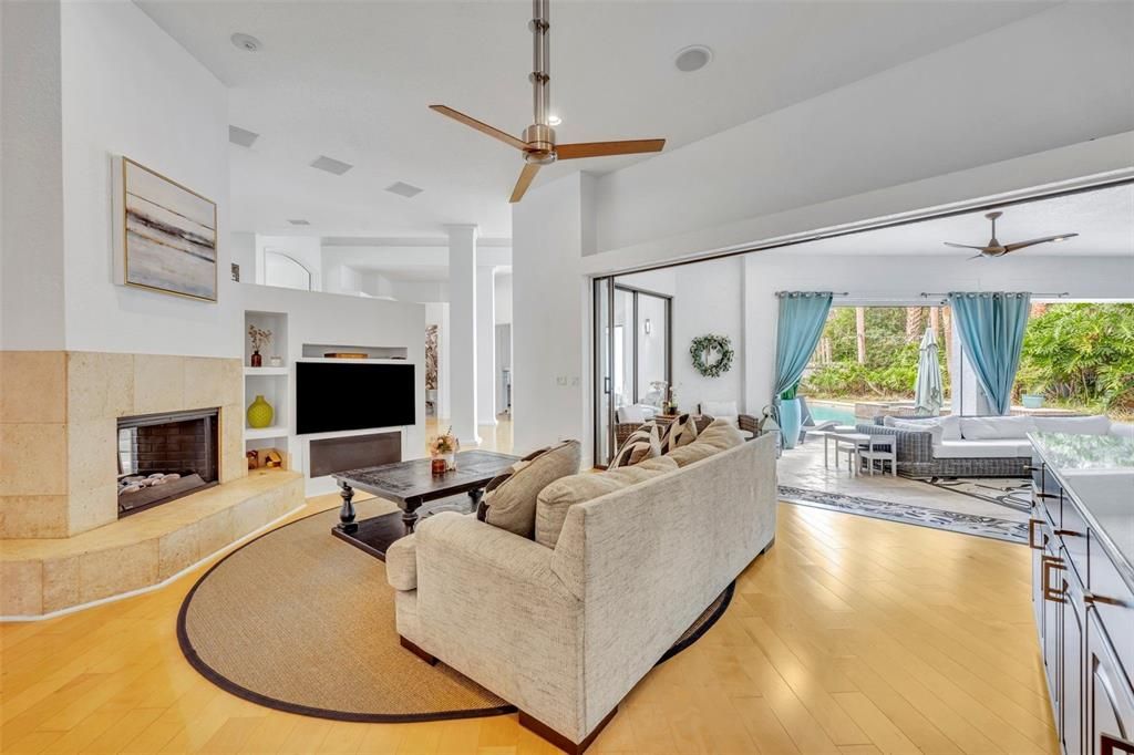 Active With Contract: $2,599,000 (4 beds, 4 baths, 3648 Square Feet)