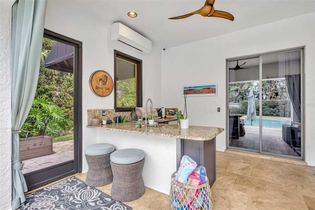 Active With Contract: $2,599,000 (4 beds, 4 baths, 3648 Square Feet)