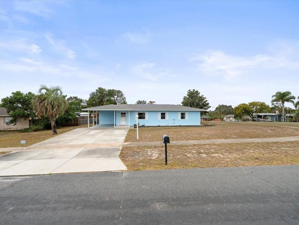 For Sale: $250,000 (3 beds, 2 baths, 1272 Square Feet)