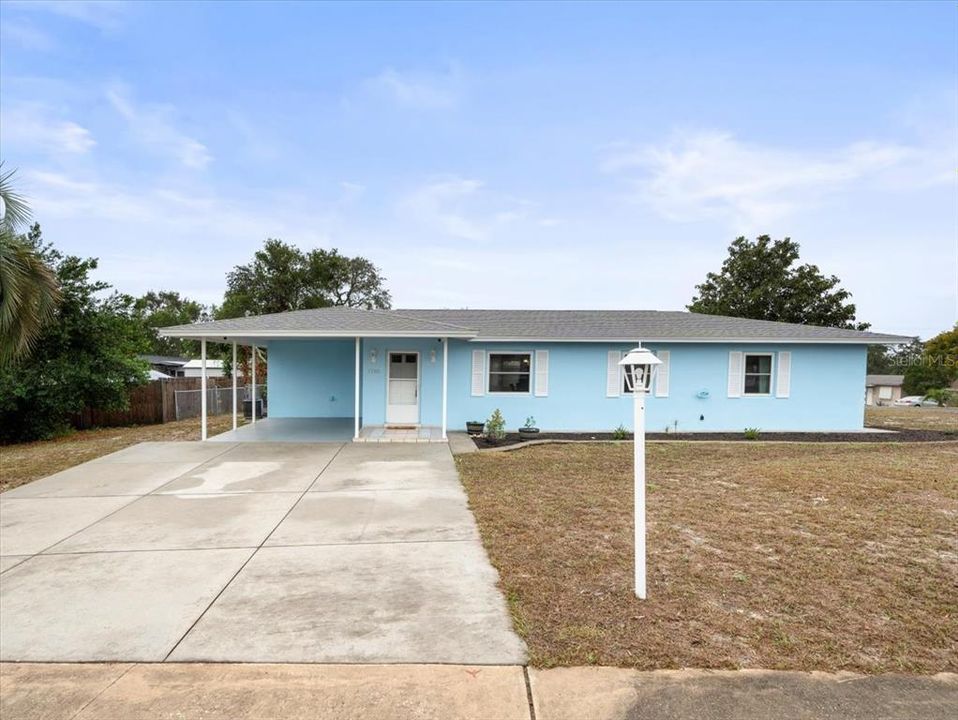 For Sale: $250,000 (3 beds, 2 baths, 1272 Square Feet)