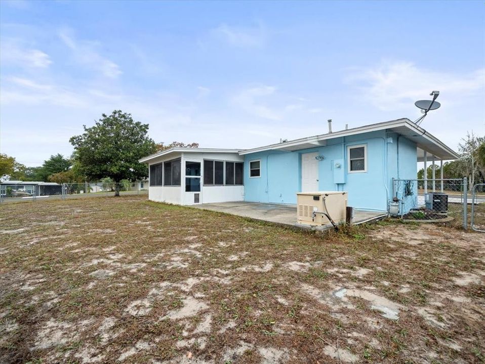 For Sale: $250,000 (3 beds, 2 baths, 1272 Square Feet)