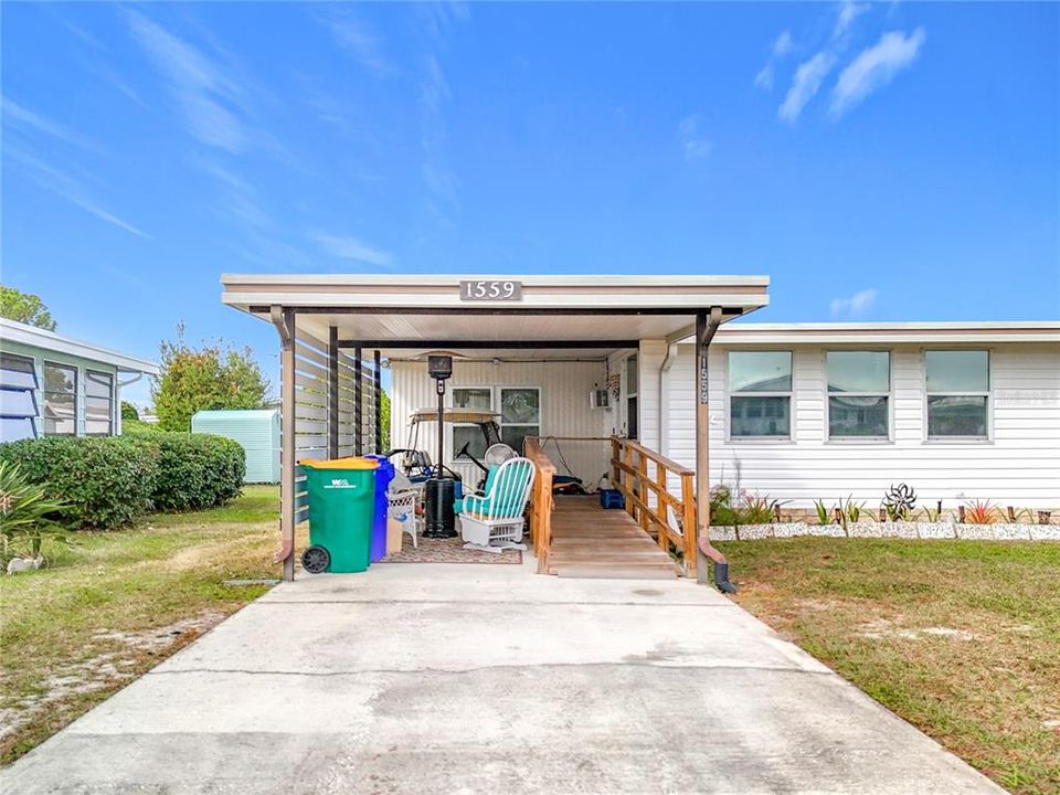 For Sale: $220,000 (2 beds, 2 baths, 1296 Square Feet)