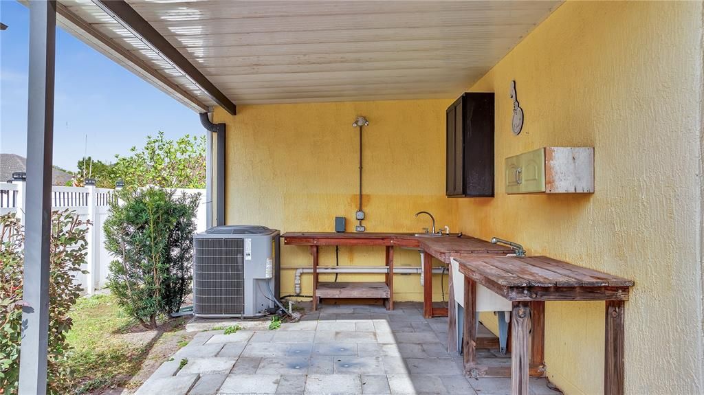 Outdoor covered kitchen